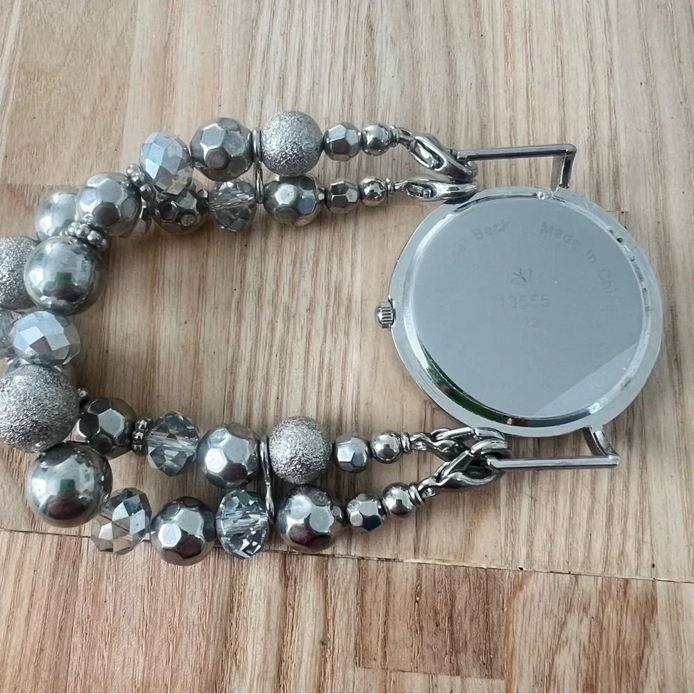 Unbranded ladies silver tone beaded bracelet watch NEW BATTERY